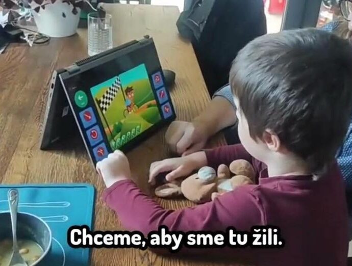 Tablet a dotykový program nielen pre deti s narušenou komunikačnou schopnosťou  ...